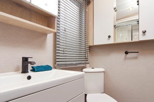 Redwood Export - Toilet