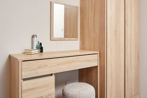 Linden-dresser